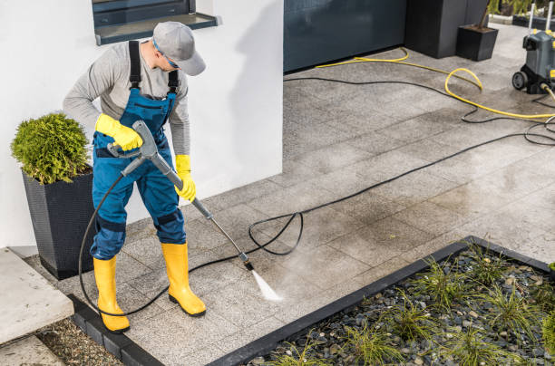 Best Sidewalk Pressure Washing  in Greenfield, IL